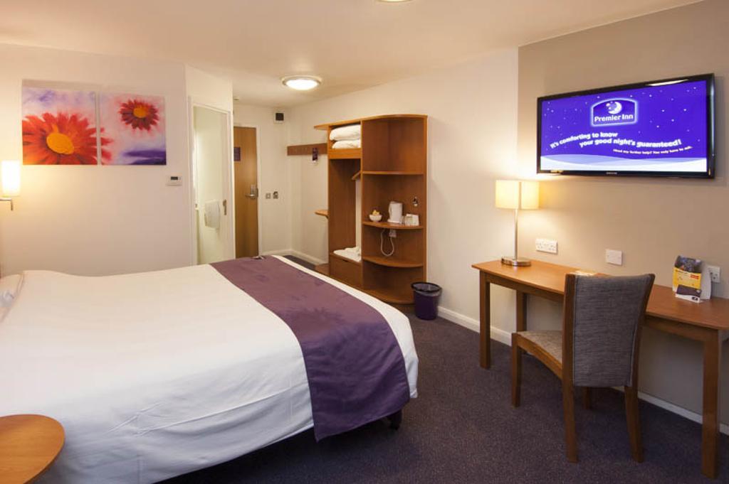 Premier Inn Bournemouth East Exterior foto